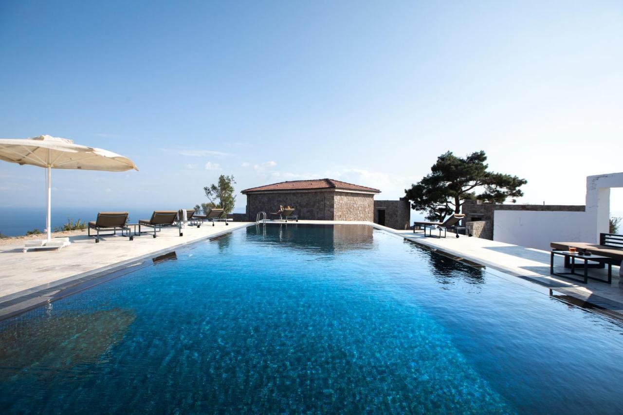 Momos Otel (Adults Only) Ayvacik Exterior photo